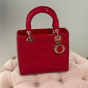 Lady Dior Medium 2018. Excellent. Comes with long strap and auth cert.